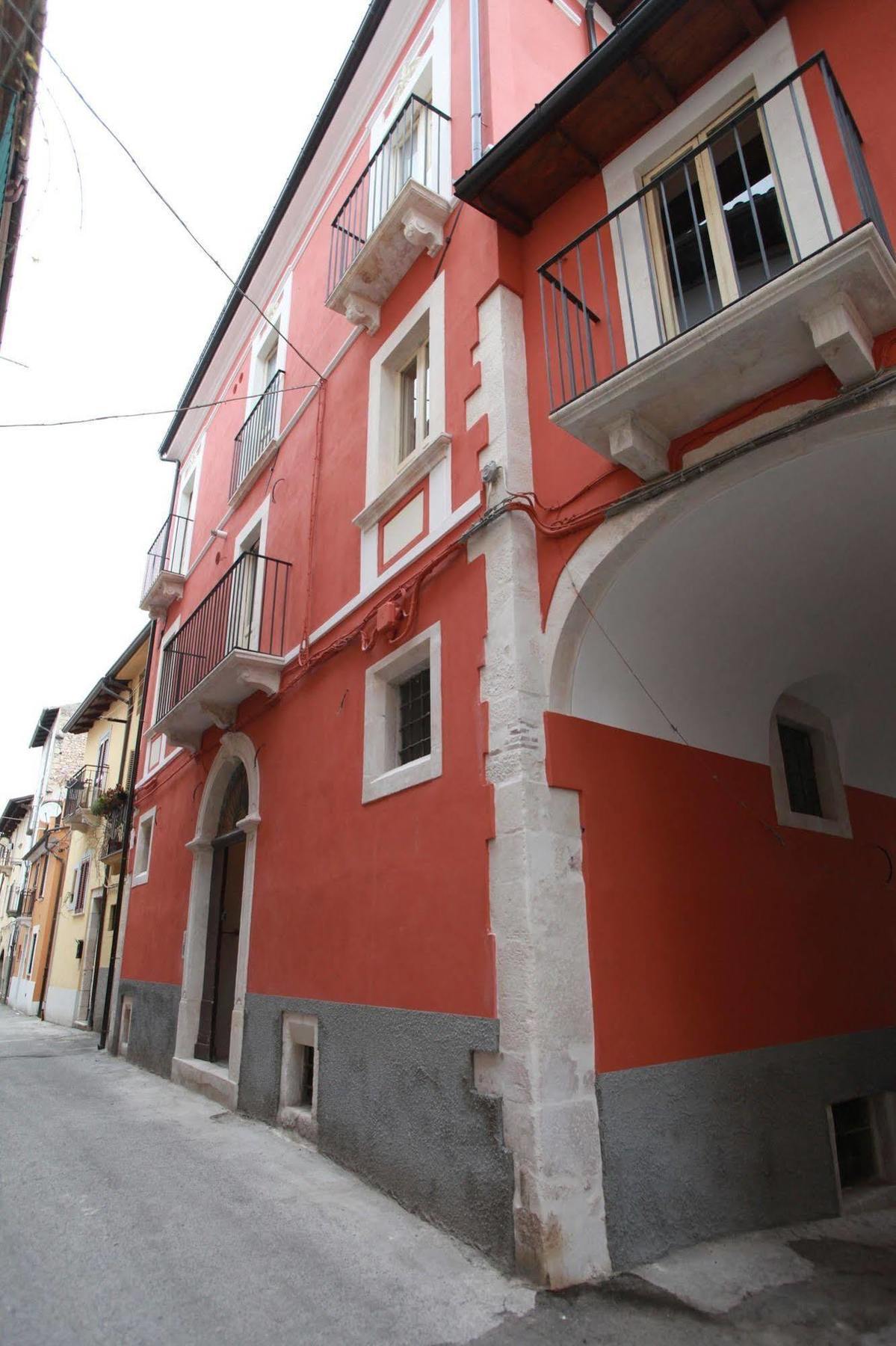 Angelino Home ซุลโมนา ภายนอก รูปภาพ