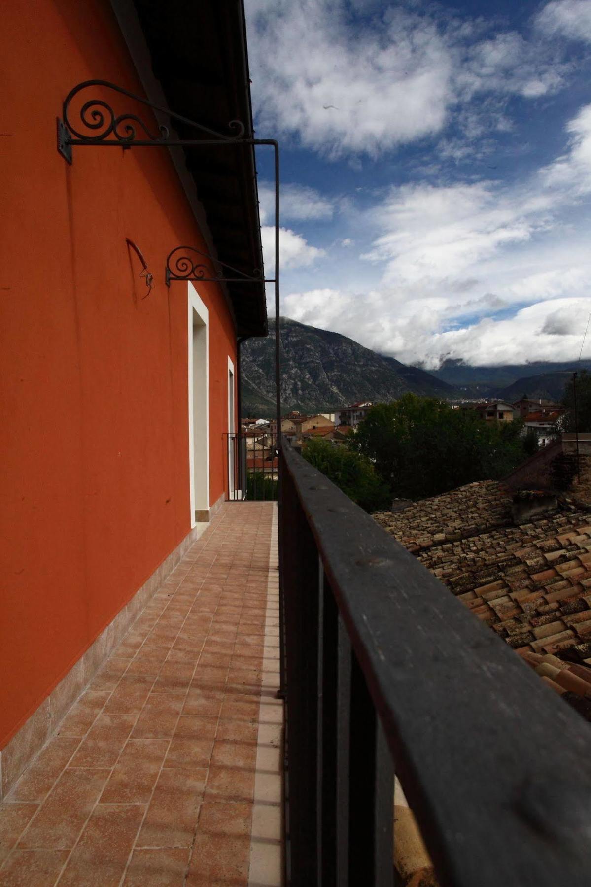 Angelino Home ซุลโมนา ภายนอก รูปภาพ